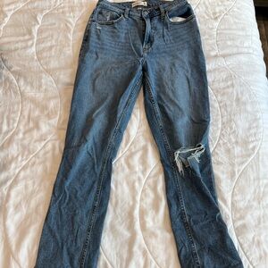 Abercrombie 90’s Slim Straight Ultra High Rise